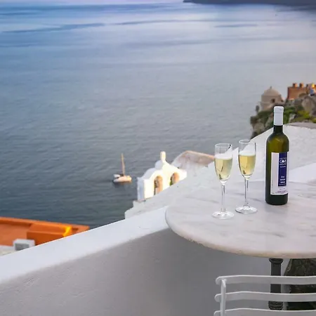 Hector Cave House * Oia