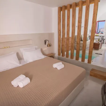 Hector Cave House イア